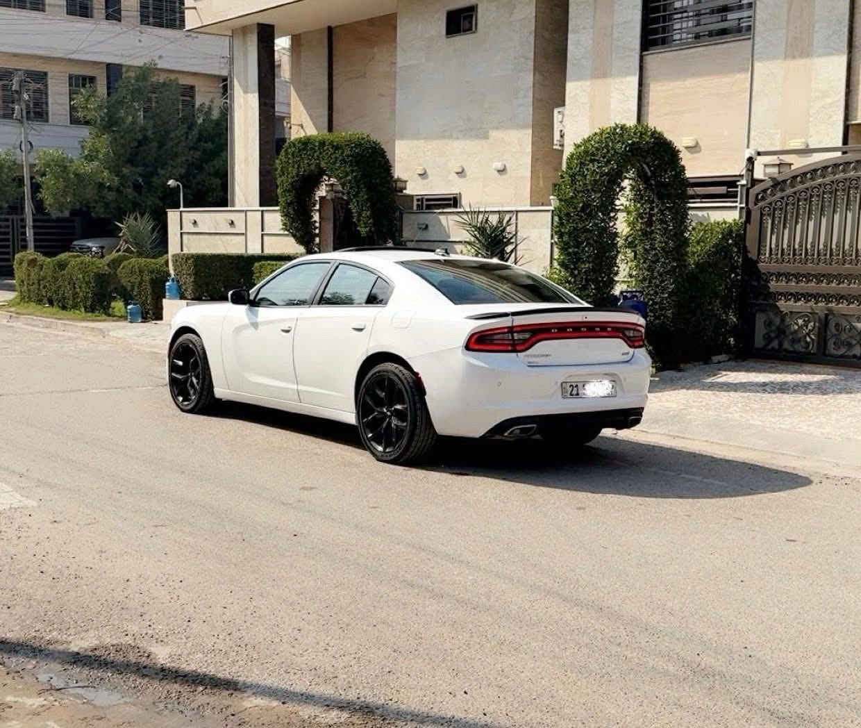 السلام عليكم 
جارجر موديل  2019  SXT  امريكي كلين فول 1/1 فتحة رادار 
مكفولة كلين 
السعر 215 وبيها مجال 
الاتصال عل رقم  *********** بغداد زيونة
المواصفات فول 1/1 
*بصمة +بصمة ابواب 
*فتحة
*كراسي خزن ميموري 
*كراسي كهرباء امامية
*كشنات تدفئة تبريد 
*استيرن تدفئة تبريد
*كراسي كشنات جلد 
*رادارات جوانب
*تشغيل عن بعد
*نقطة عمياء 
*محرك 6 سلندر 
*شاشة كار بلي
*حساسات امامية وخلفية
*تخم تايرات اصلية
*مري قلاب 
*كامره خلفية
تحكم استيرن 

السعر  215 وبيها مجال

الاتصال عل رقم ***********
بغداد زيونة
