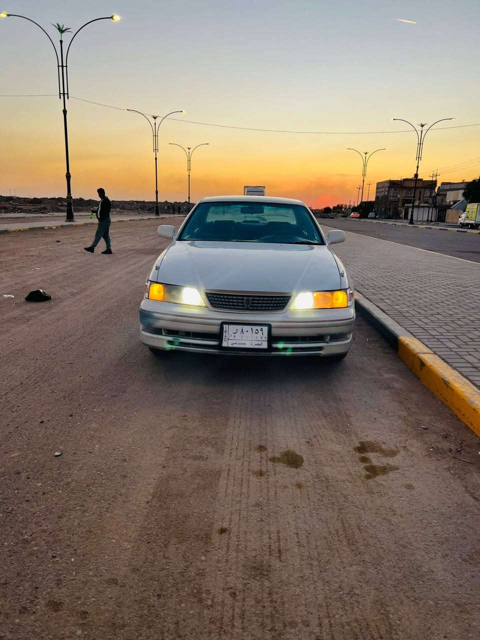 سلام عليكم مارك مديل1997
مكفوله كص ونقل جثه ومكفوله من الضربه القويه 
مكينه وكير جدد كهربائيات كلهه شغاله تخم تاير حداديه غرفتهه كلش حلوه  سنويه منتهيه تحويل شوكت مايعجبك السعر 67
 عنواني بصرة حي الزهراء
***********
