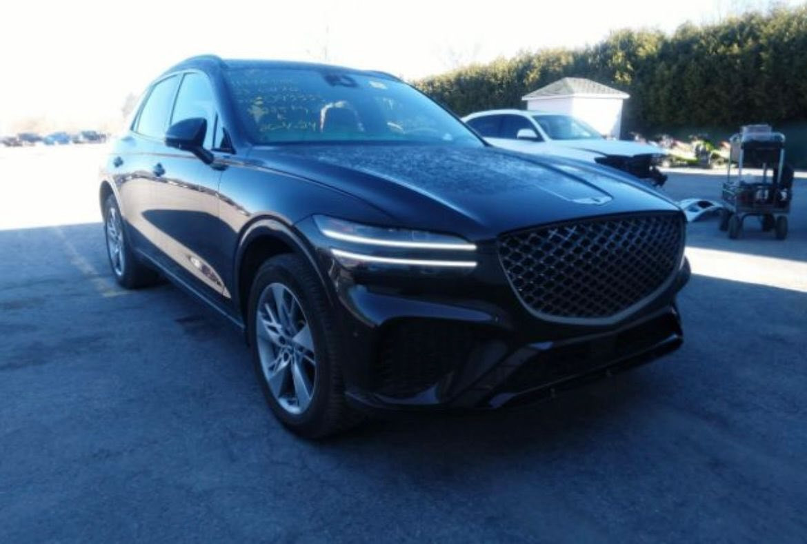 Genesis GV70 Sport Prestige 2023
جينيسيس سبورت بريستيج محرك 2500 توربو داخل احمر  رقم بغداد

عداد المسافة : 49 الف ميل حادثها باب السايق بي صبغ و باب ورة السايق مبدل اصلي ايرباك بردة فقط 
صور الحادث موجودة بالمنشور
الاستفسار ***********

