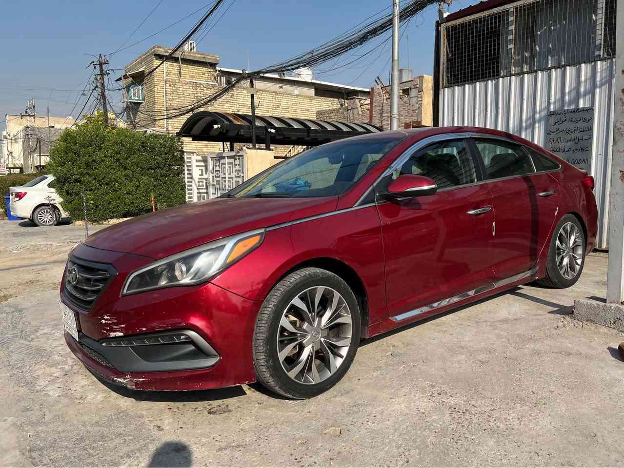 السلام عليكم سوناتا 2015 للبيع 
مواصفات السبورت 
وارد امريكي حادثه سرقه بنيد فقط 
لغود شواصي مكفوله 
كير ومحرك مكفول 
تخم تاير جدد 
صدر السياره جديد. 
تبريد ثلج 
تحكم ستيرن جهتين 
الكرسي كهرباء 
السياره جاهزه للاخير واحلى من الصور 
المكان / بغداد حي الخضراء 
السعر / 135 وبيه مجال حك الجيه 
للاستفسار / *********** بغداد, العراق
