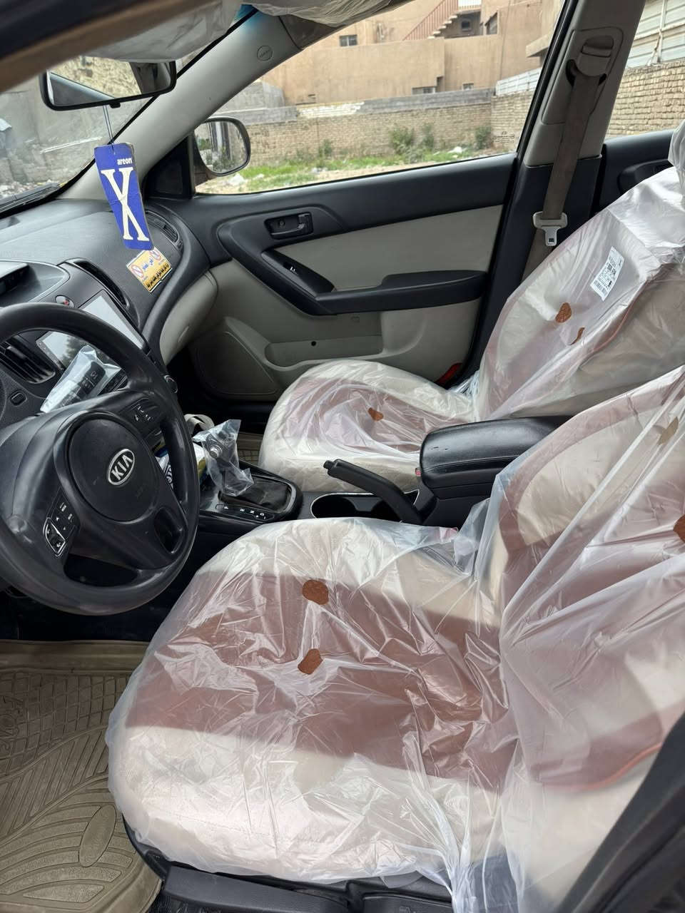 السلام عليكم فورتي 2013 وارد أمريكي مكينه 2000دوش كير محرك جدد تخم تاير صدر كله جديد رقم بغداد تحويل ثاني يوم السعر 82 بيها مجال للاستفسار ***********
