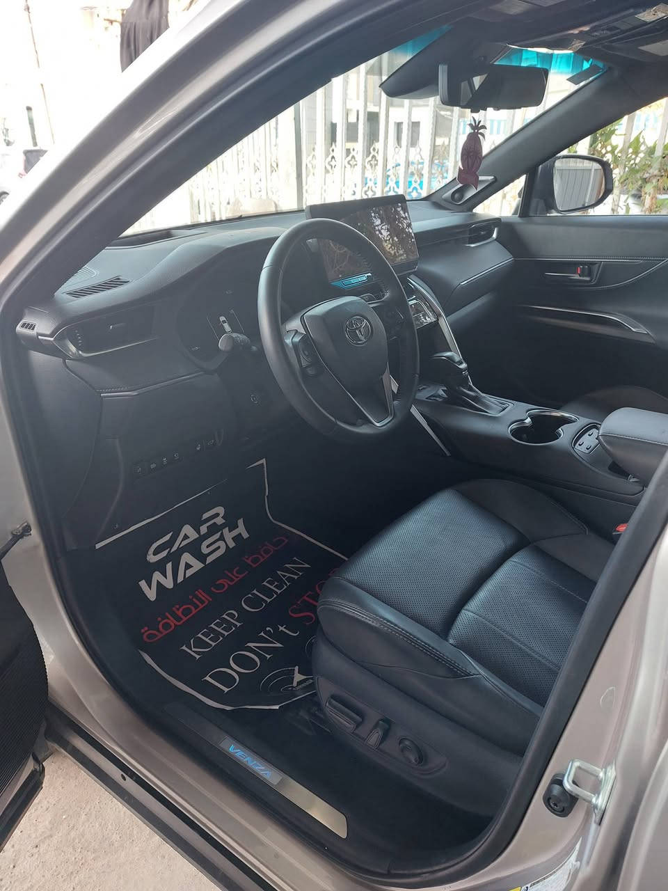 للبيع تويوتا فنزا 2024 هايبرد
دخول جديد كامل مواصفات اعلى فئه حادث السياره باب وجاملغ سطحي باب تبديل نفس اللون وجاملغ صبغ 
العنوان بغداد كريعات معرض القمه 
للاستفسار ***********
السعر 28000$
