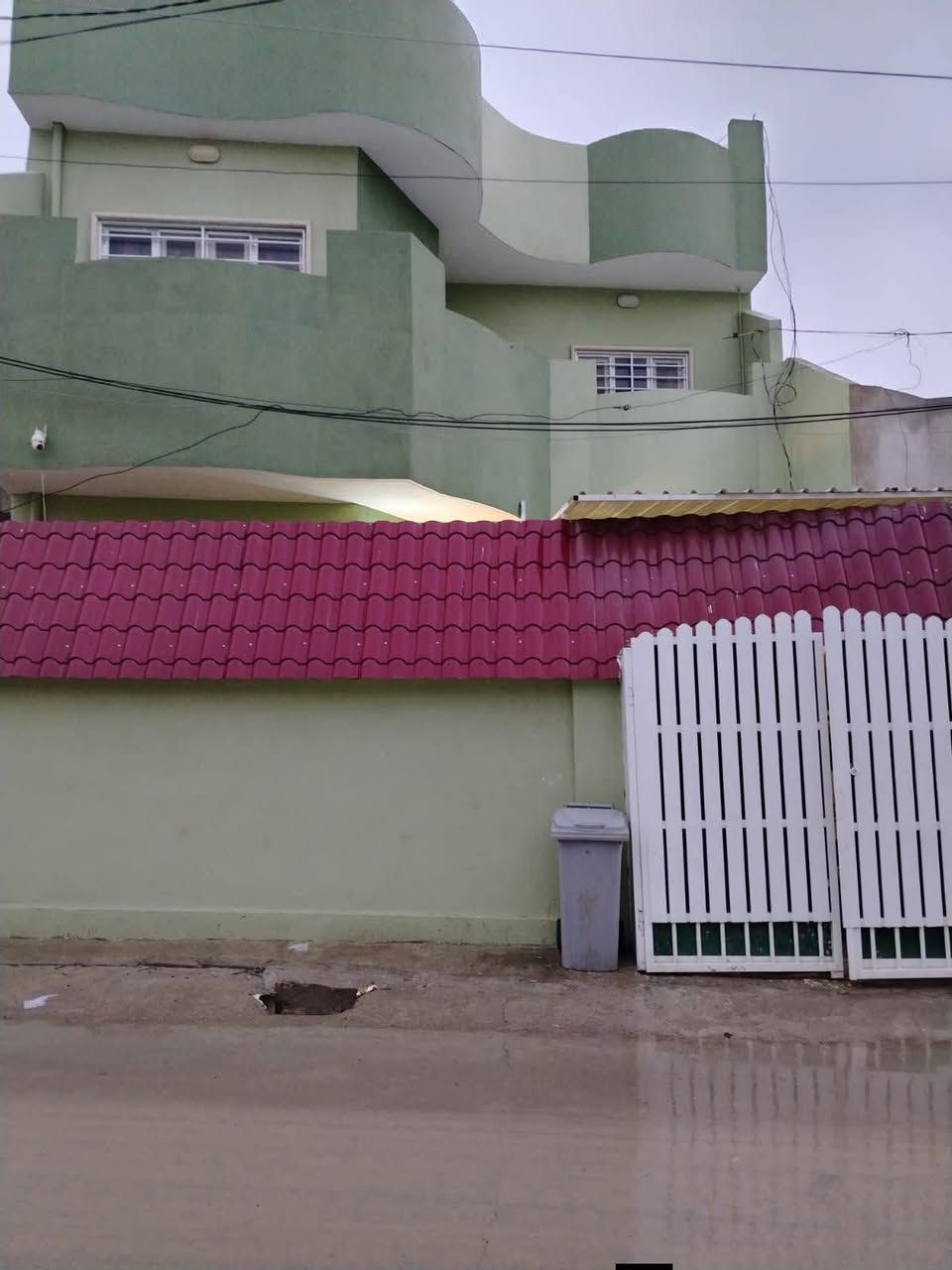 بيت لبيع
القوسيات مقابل مول الشام
طابقين  كامل اربعه غرفه نوم
هول واستقبال ومطبخ صحيات خرجه ودخليه
واجه 8 النازل  15
 المساحة 120 متر
يبعد عن طريق دهوك 75 متر

استفسار ***********
# ***********
خدمات كامل ماء كهرباء تبليط
