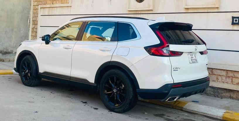 السلام عليكم 
عشاق الياباني.
للبيع 
هوندا  C-R-V.
موديل. 2024
_سبورت ..هايبرد+بانزين.. كشن كهرباء .. فتحه .. بصمه .. رادارات مواصفات السبورت معروفه
محرك 2.0 هايبرد 
فئة SPORT
مواصفات
فتحة
بصمة
كشن كهرباء
زنون 
شاشة 
وبيها هواية مواصفات 
ماشية. 19 كم
رقم بغداد مشروع وطني باسمي تحويل مباشر. 
حادثه موضح بالسونار صور السونار مرفقه
السعر. 21..$.وبيه مجال
مكان السياره فلوجه. 
***********
***********
***********
