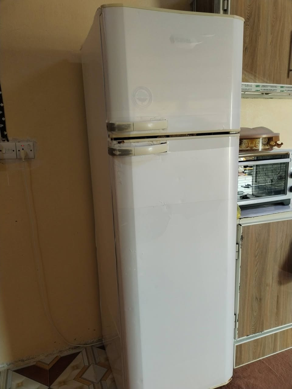 السلام عليكم ثلاجه للبيع مستخدمه تجميد فوول السعر ١٥٠ للاتصال
***********
