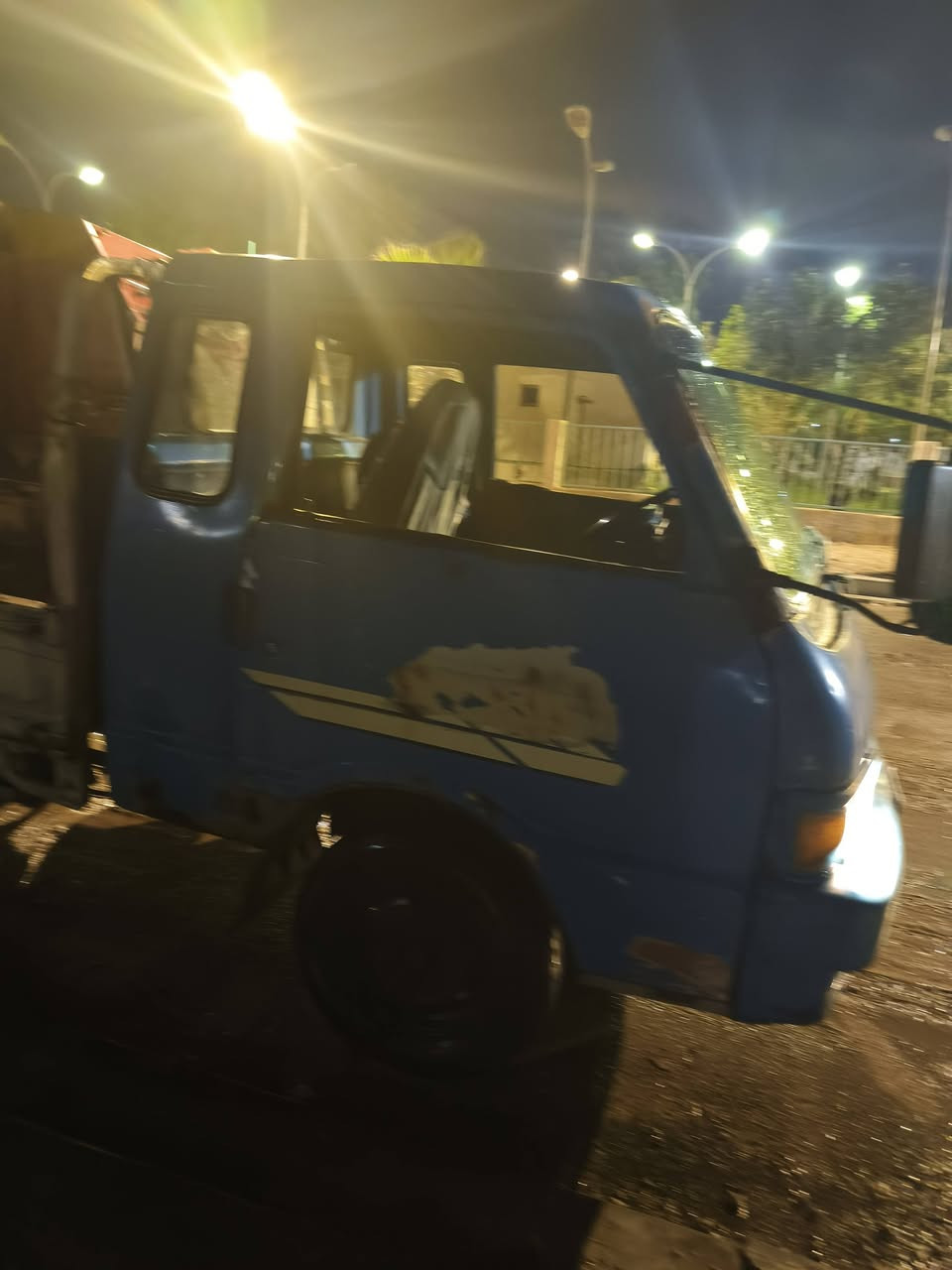 سلام عليكم كيا مديل ٩٦ رقم بصرة راعيها بالبصرة يريد تحويل مكينه بيها نفخه كير حلو شاصي مكفول مكان البصره الزبير السعر ٢٧ اتصل ***********
