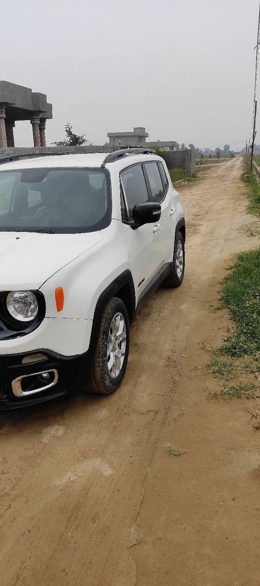 السلام عليكم سياره موديل 2018 مكينه 2400السياره ابيه مكان صبق بس اني كلك مصبوقه حزام ويذا كو مراوس راوس  السياره كامله من كلشي سعر140وابيه مجال قليل مكان السياره بغداد رضوانيه الشرقيه قرب قطاع الزراعي///***********////***********
