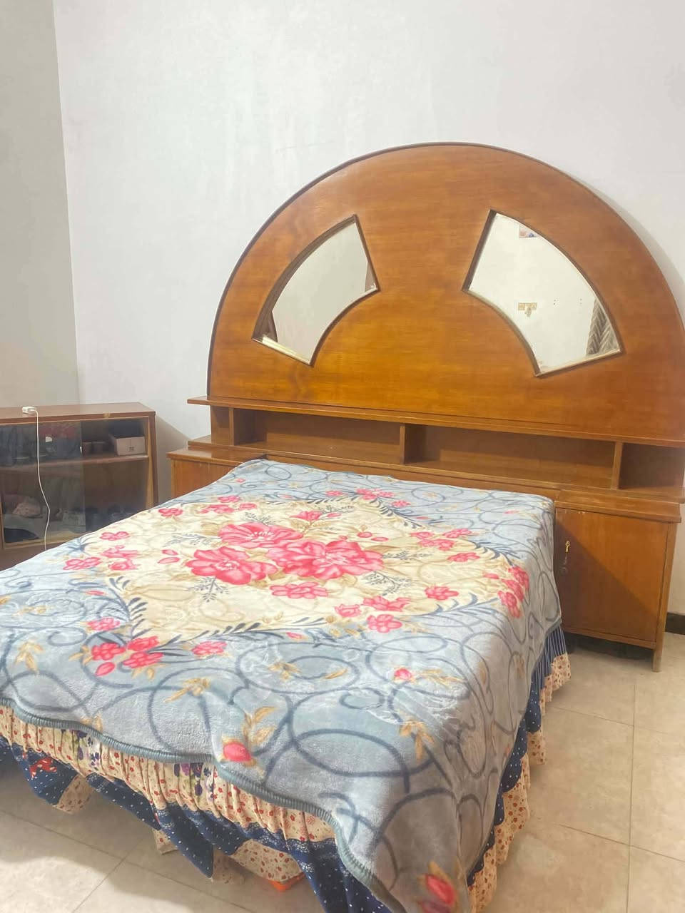 غرفه نوم صاج للبيع تحتوي ع خمس قطع للبيع بسعر 450 وبيه مجال بسيط


**إذا كنت صاحب هذا الإعلان وتريد حذفه لأي سبب، رجاءا أرسل رسالة إلى الدعم الفني**