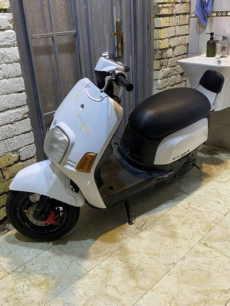 ماكس بوليس اوراق الدراجه كامله ما بيها اي شيء (للمراوس اب ماكس عدله ) كون نضيف للمراسله خاص او (***********) واتساب فقط .
