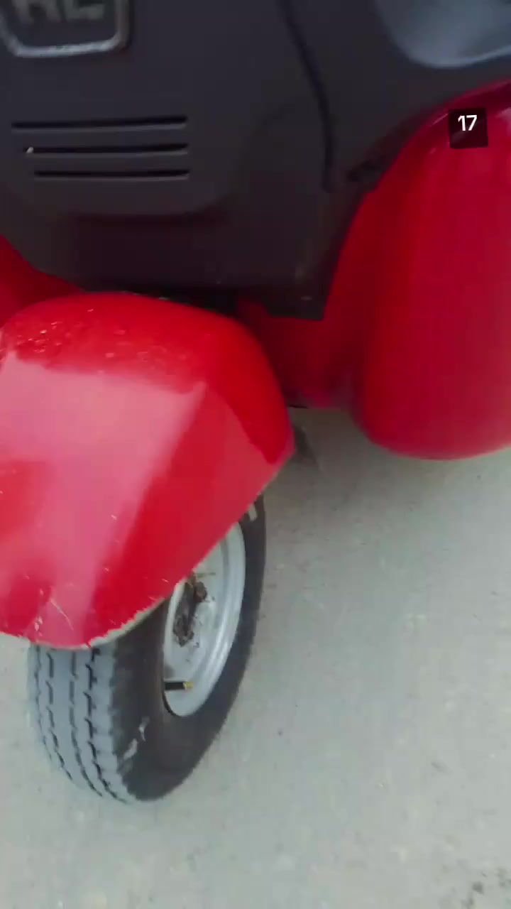 السلام عليكم تيك توك للبيع 2017 مكينه 20 جديده تو نشاته الشراي يتصل *********** تكتكخ احلى من المقطع كهربائيات كلها شغاله تخم تاير كل شي ما ناقصه قبل للشغل تيك توك اوراق باربع ملايين قفل
