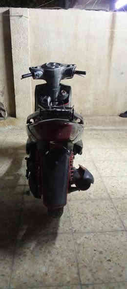 السلام عليكم دراجة سكنس فحل الدراجة نضيفة كلش الله شاهد السعر 550وبيه مجال بصيط مكاني الشعب حي البساتين الرقم ***********.                                         الواتساب/***********
