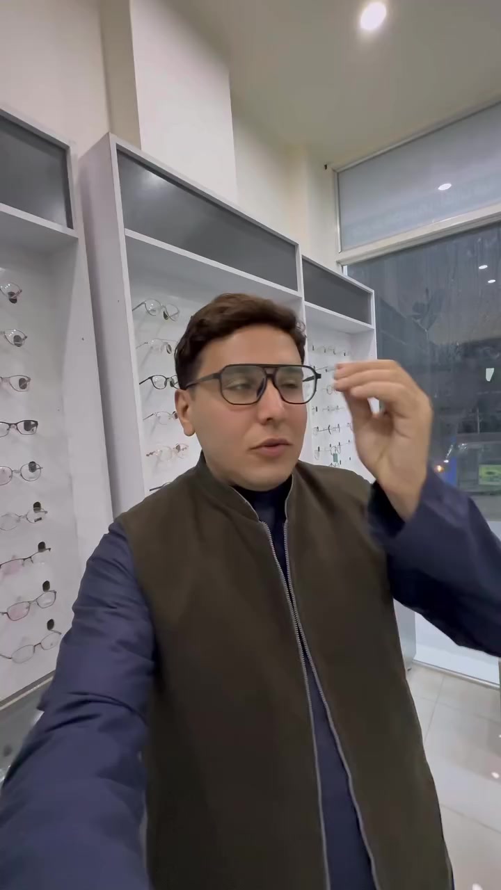 عوينات سورى في مدينة القاسم المقدسة 
وعند الاخ كرار الجبوري للتواصل 
عبر الوتساب 
( *********** )
