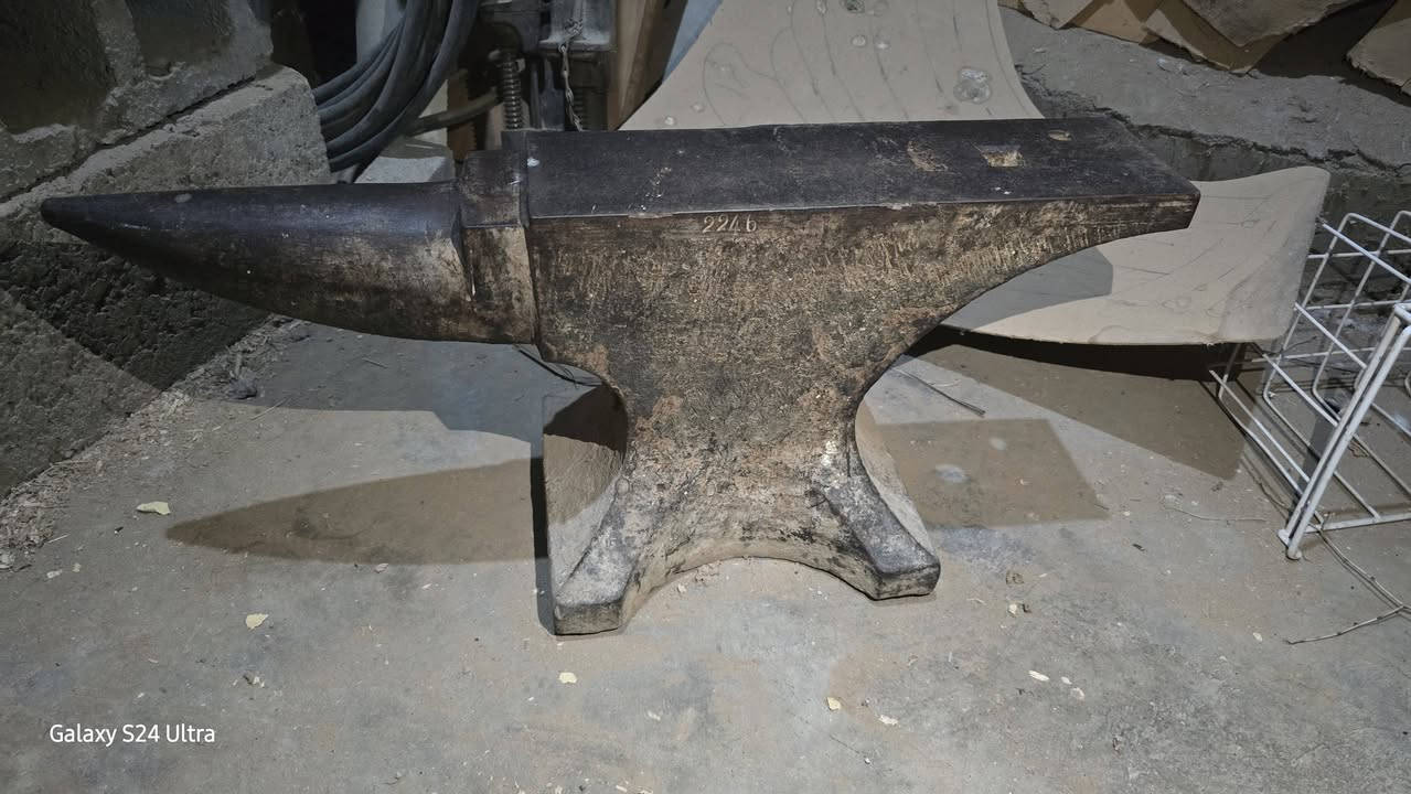 سندان غير مستخدم جديد للبيع


**إذا كنت صاحب هذا الإعلان وتريد حذفه لأي سبب، رجاءا أرسل رسالة إلى الدعم الفني**