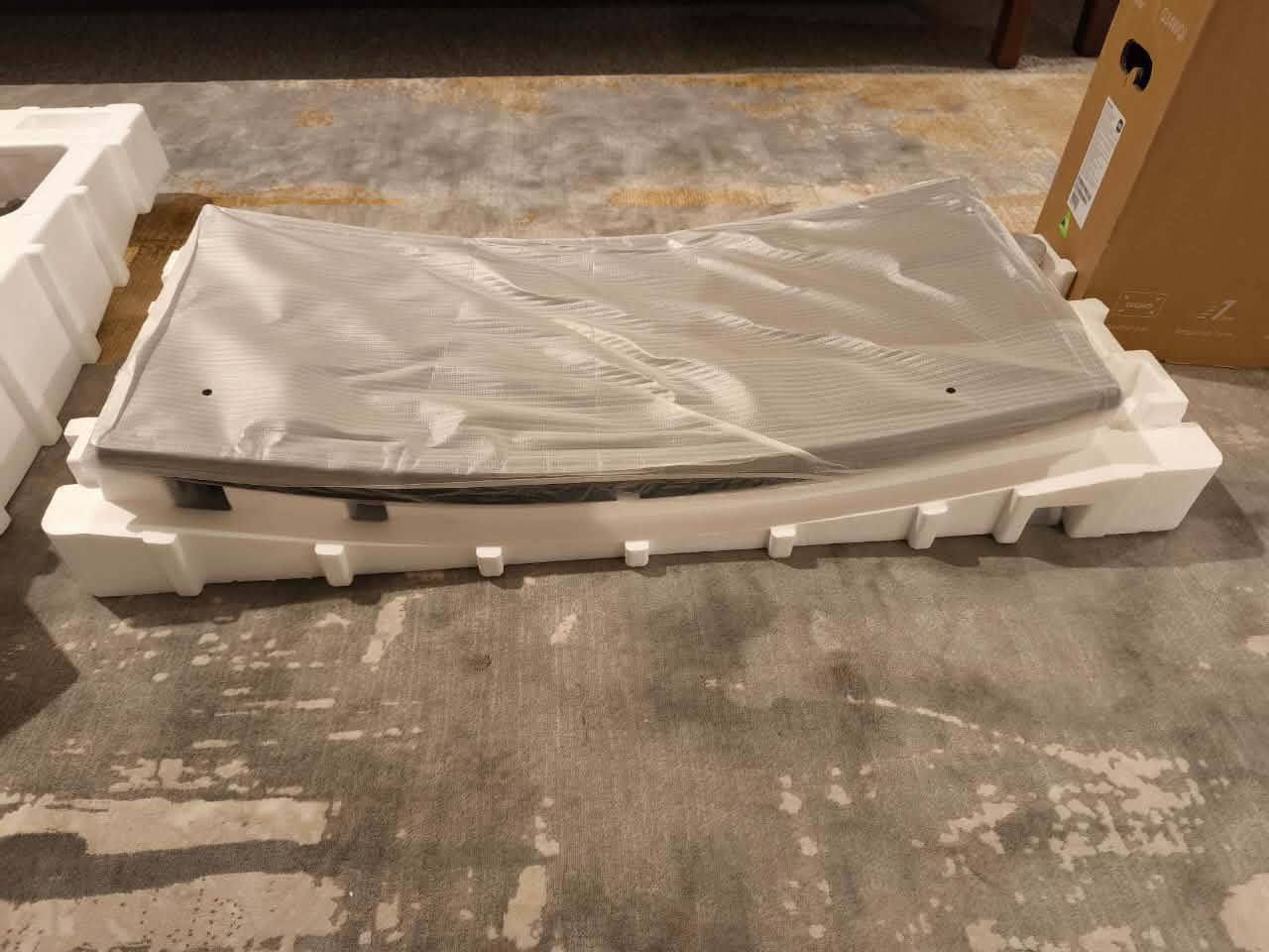 سلام علیکم 
عندک مونیتر شاومی 34 ئینج  شاشە قەوس 
فوول مواسەفات 2k لۆک لۆک جدید جدید بدون مستعمل بلکارتون *********** السليمانية, العراق
