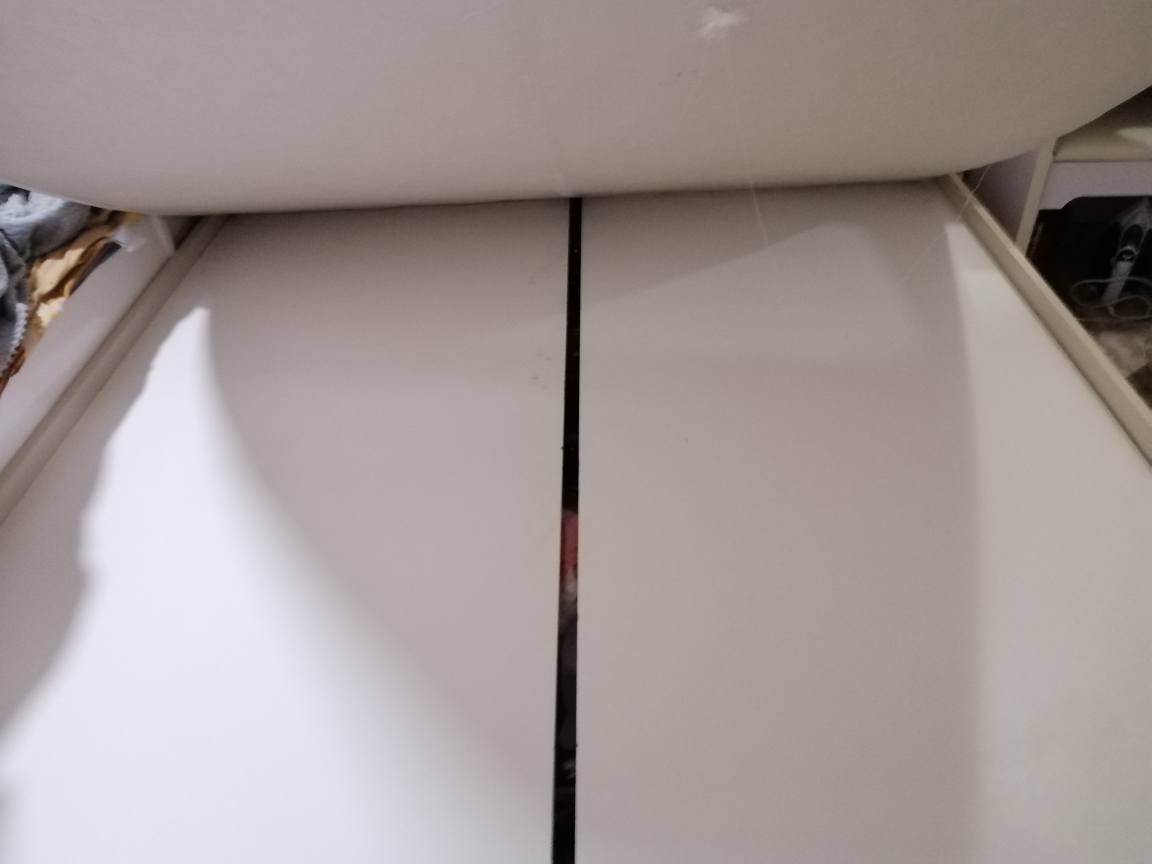 سیسه می دوو نه فه ری به دوشه که وه زور لوک 2 مه تر به 1.80 زور پاک خاوین ژیره که شی ده توانی وه ک مه خزه ن سودی لی وه رگری نرخی 170 هه زار و مه عامه له یه کی که م شوین سلیمانی ***********
*********** السليمانية, العراق
