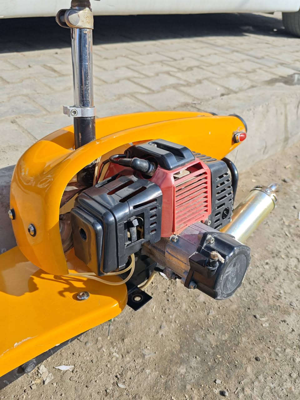 السلام عليكم دراجه بانزين نادره محرك مال منشار مكينه بلجيس شغاله كزوز رياضي شغاله  فقط تاير نازل سعره 150 مكانه بصره المعقل رقم الهاتف ***********
