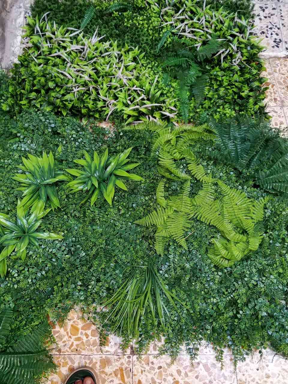 زرع صطناعي  مستعمل وليسه جديد طول متر سعر15الف وبيه مجال حتئ عندي قطع صغار بغداد مدينة الصدر هاتف***********
