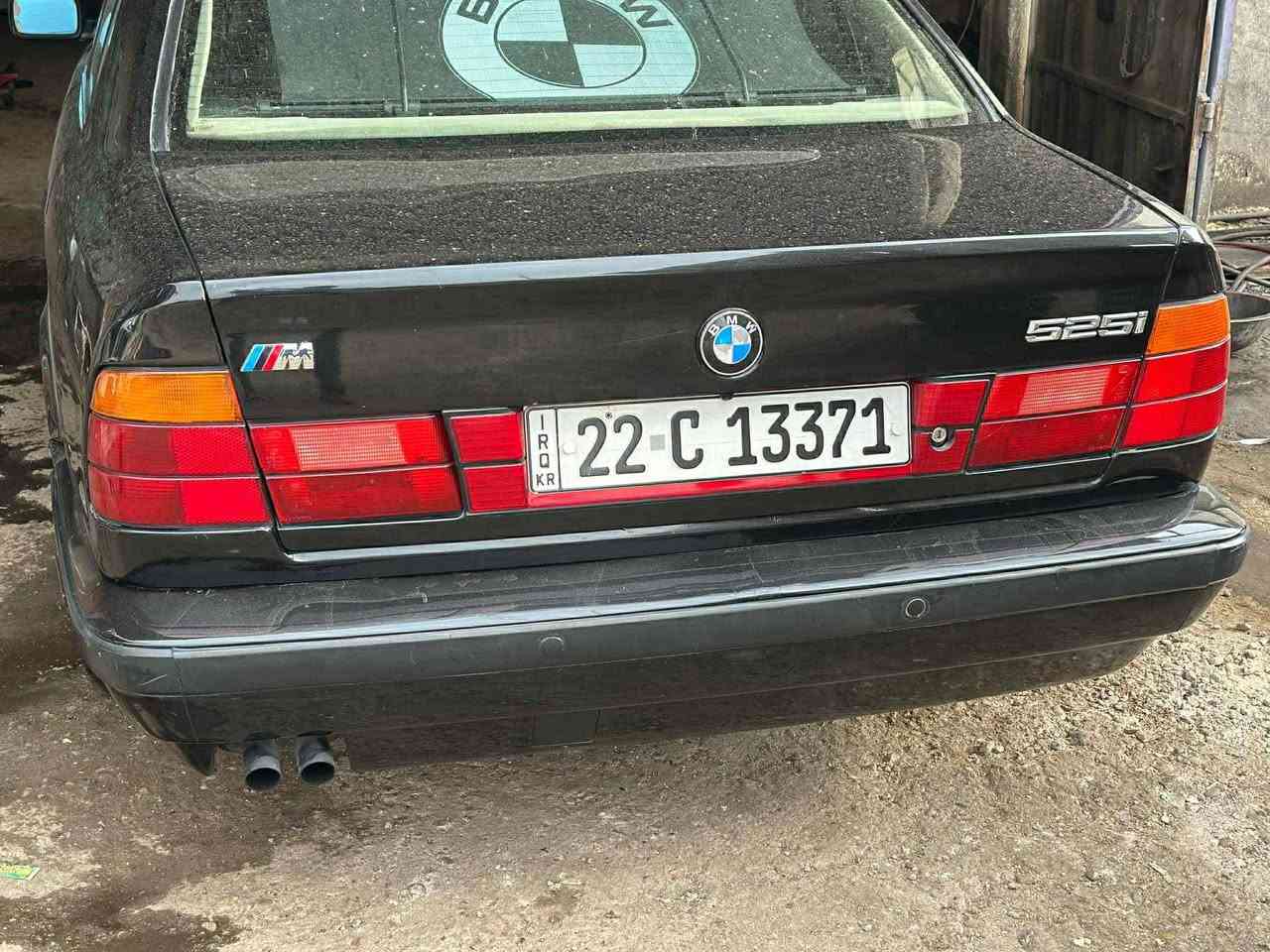 السلام عليكم للبيع BMW اصل 525 وارد ياباني بدون سلايد داخل اسود جلد السياره باسمي تحويل مباشر السياره جاهزه من كل النواحي مابيها اي نقص مكاني بغداد الدوره وهاذا رقمي ***********
