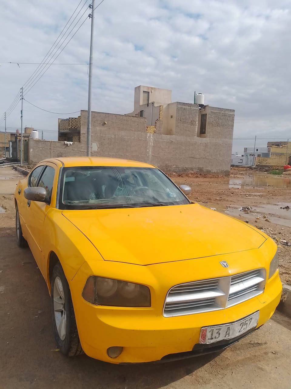 السلام عليكم جارجر 2010 للبيع صبغ جديد مكينه جديده تخمم تواير جدد سياره ما شاءلله كلهه حلوه خطهه عماره ناصريه تحويل ثاني يوم السعر خاص *********** الرقم العنوان  العماره ابو شطيب جاي من سيطره بغداد
