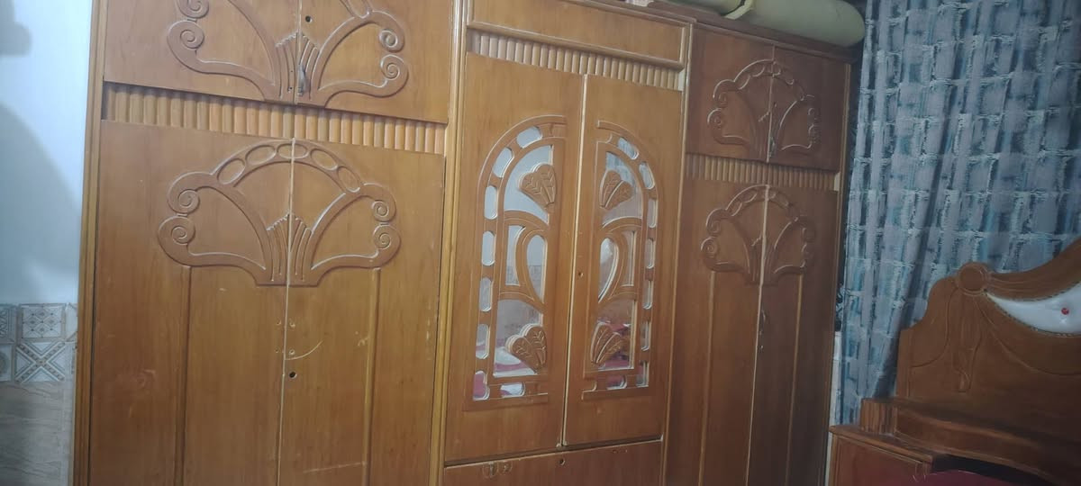 غرفة للبيع لتواصل واتساب ***********

