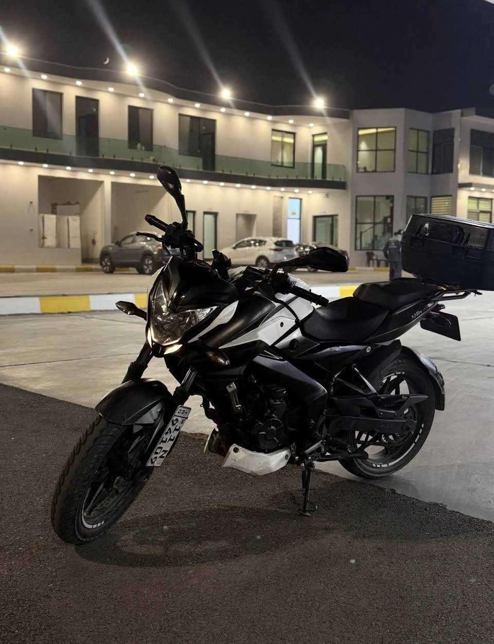 السلام عليكم شباب بولسر ns200 للبيع ماشيه 24 الف جديده بمعنى الكلمه على ايدي استخدام شخصي ممفتوحه كفاله مكاني بغداد العامريه ***********وتساب ورقم
