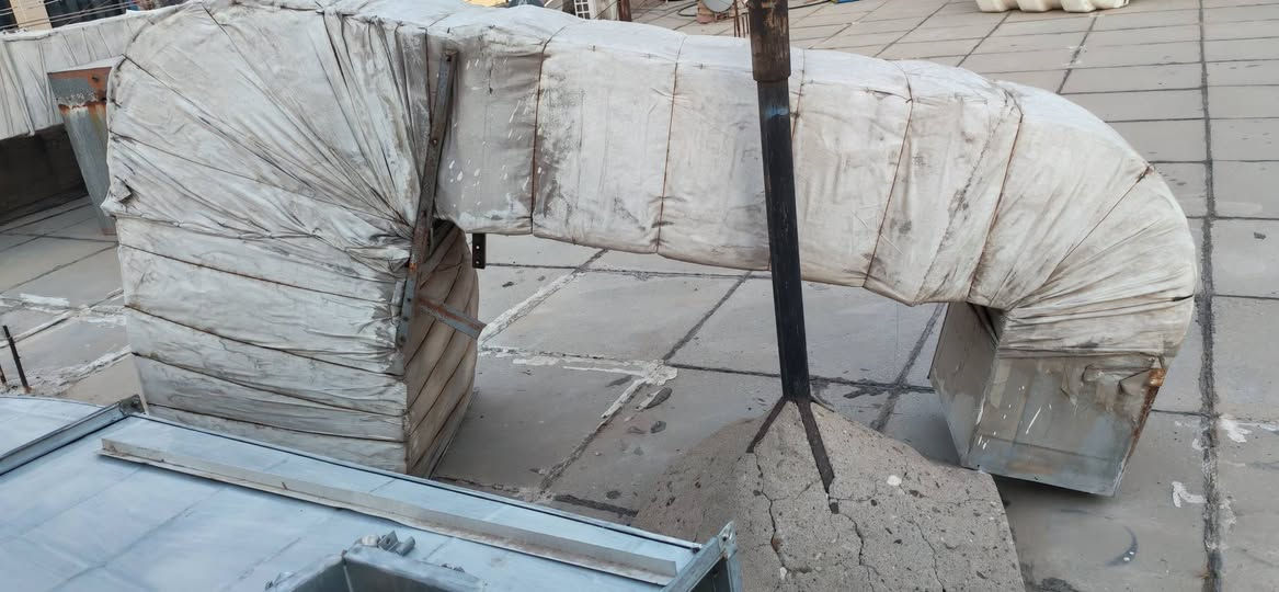 سلام عليكم ورحمة الله وبركاته عندي دكتات مبرده ايبرو للبيع بحدود 9متر إلى يشتري الاتصال ***********
