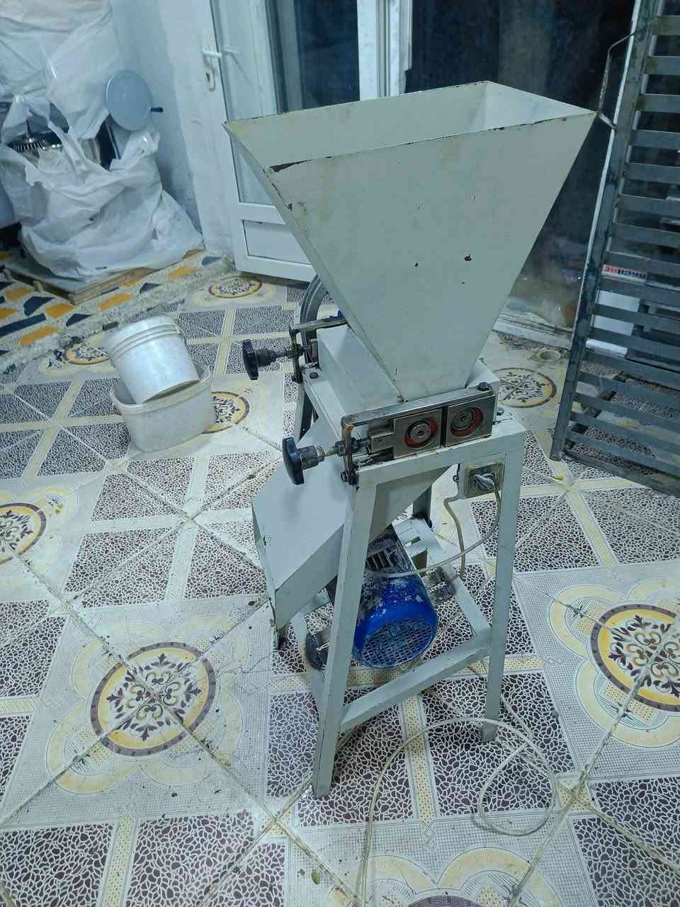 متاح كسارة فستق جيدة بسعر مناسب  ..*********** مكان كركوك
