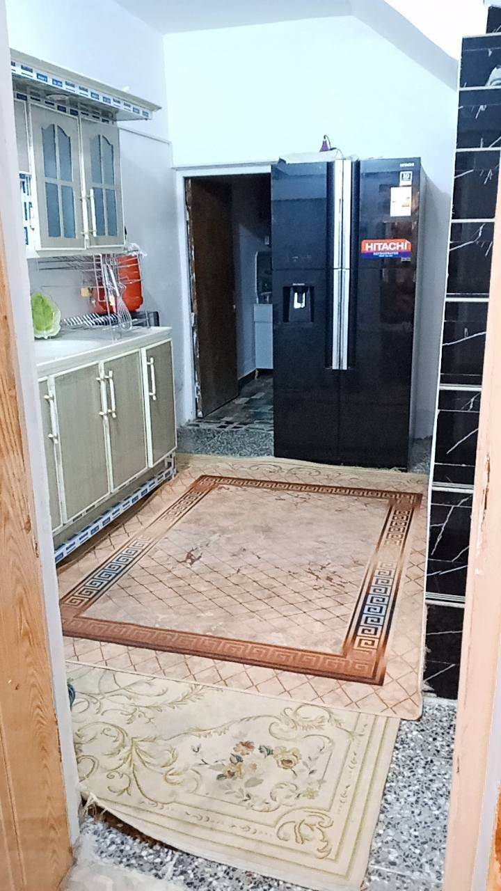 بيت للبيع في الحسينيه الراشديه قرب مطعم چكن بفرع افران ومعجنات اللامي للاستفسار عل هذا الرقم وبيه واتس *********** مساحه لبيت 100متر طابو طابقين
