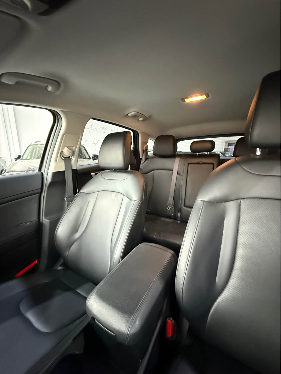 سبورتج 24 وارد امريكي EX فل عدا البانوراما
دفع رباعي محرك ٢٥٠٠ /4 سلندر تنفس طبيعي 
الصبغ / جاملغ فقط بدون دواخل ايرباك ستيرن 
العداد / 4 الاف مايل فقط
رقم الشاصي والحادث مرقق بالصور 
المواصفات / 
بصمه . شاشه الكتروني متصل . كرسي كهرباء
رادار ٣٦٠ . حساس امامي خلفي . كراسي جلد اصلي . هندبريك كهرباء اوتو هولد مانع انحدار كامرا خلفيه .تحكمات كامله مثبت سرعه تفاعلي تدفئه كراسي اماميه تشغيل عن بعد 
حماله سقف اصليه من امريكا .ويل كب 
مكفول من الكلير والحالوب والحجر والرادار 
يترقم شمالي تكلفه الرقم ١٧ ورقه 
مكان السياره اربيل
السعر 193 بيهه مجال بعد المعاينه
***********. واتس واتصال أربيل, العراق
