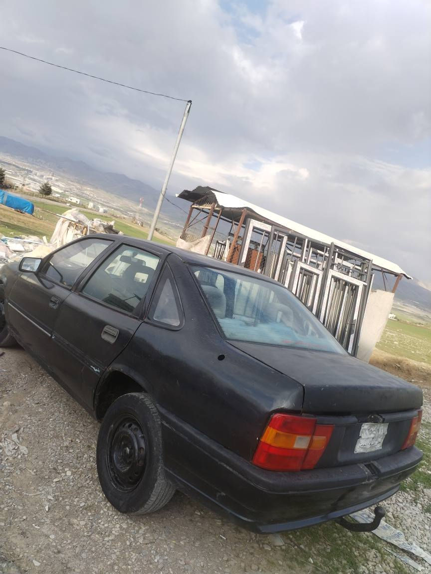 بابەت ڕیکلام 
ئۆپڵ ڤیکترا 1991
***********
سەنەوی
یەک مواسەفاتی نیە 
بای 12گەڵایە 
مەکینە 16 تۆزێ دوکەڵیش ئەکەت السليمانية, العراق
