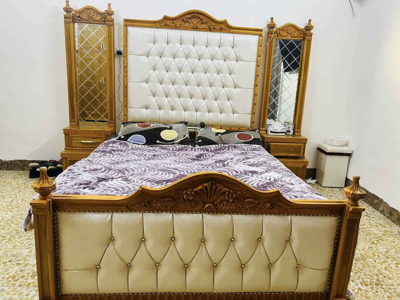 غرفة جديدة للبيع استخدام شهرين سبب اللبيع محتاج واريد أبيعها الغرفة نظافة 100/100 الموصل الجانب الأيمن حي وادي حجر للاستفسار اكثر الاتصال على الرقم ***********
