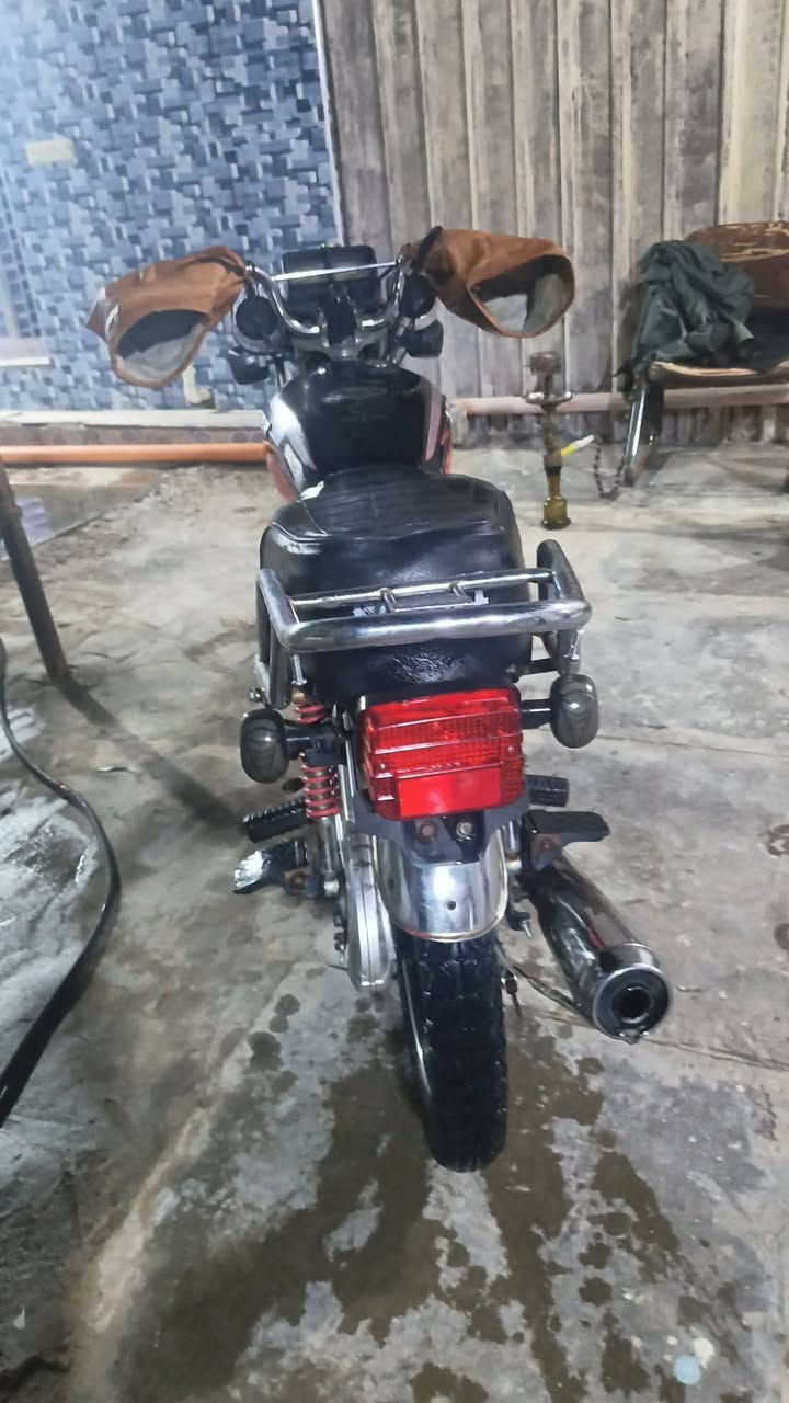 السلام عليكم تايكر ٢١ أوراق سكنر بيها بس شفت لهندر ولويل لوره شويه يروط الباقي كله شغال مكاني صدر الدغارة  رقمي, ***********
