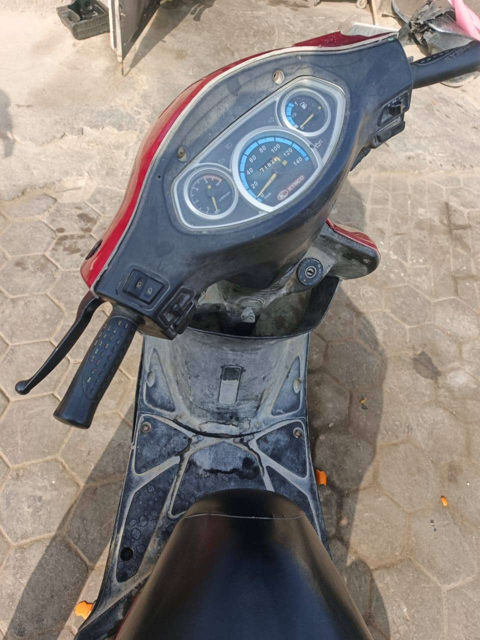 جي 4 طالعه هاويه كله شغال ترايك للبصره السعر 350 وبيها مجال ناعمه وشلعه تاكل الكاع ***********
