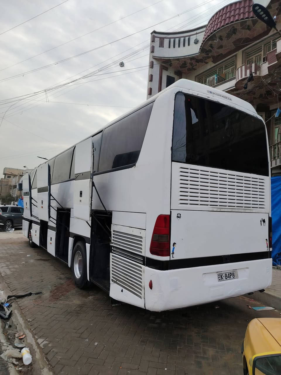 سلام عليكم سيارة ٤٠٠٣ جاهزة من كل نواحي كير محرك اكسن تخم تاير كفالة بيع سريع ٩٠ بدون مكاني بغداد مدينة الصدر رقم ***********
