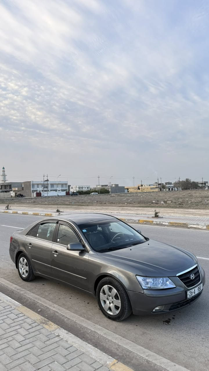 السلام عليكم للبيع
هونداي سوناتا 2009 وارد أمريكي رقم صلاح الدين دولي شرط تحويل ثاني يوم 
محرك 4 سلندر 2400 دوش محرك و كير شرط مكفولات تخم تاير صدر خلفي و امامي جديد باتري جديد تبريد ثلج تدفئه نار السياره حادث امريكا الباب الأيمن مبدل و بيهاا الدوسه اليم الباب و بيها رشات صبغ اثر جراد فقط بدون معجون و بدون قطره دواخل السياره جديده و مال جناي شرط ترايهاا زيرو وين ما يعجبك اطلع بيهاا 
المكان صلاح الدين 
السعر 97 و بيها مجال للطيبين و اعتذر عن الاقساط و الوعده و الي يحب تفاصيل اكثر الاتصال على الرقم 
***********
***********
