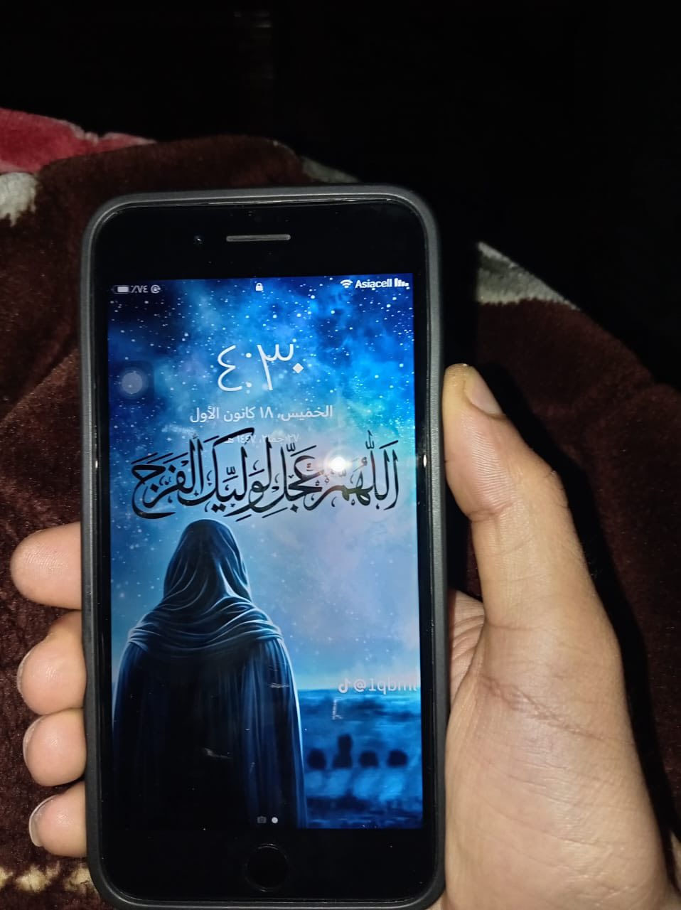 جهاز ايفون ٧ بلاص ذ١٢٨ وبطاريته ١٠٠ وكله شغال بصمه سيمكارت جهاز نضيف مال بيت فقط الضهر كدامكم 

وجهاز ثاني تكنو سبارك ١٠ بطاريته ٥٠٠ وذ١٧٩ كله شغال بس شاشته بيها خطوط بيض مامأثره ع لمس يلمس طبيعي يحتاجله بس شاشه الي يريدهم يتواصل وياي واتساب توصيل ماعندي  ***********
