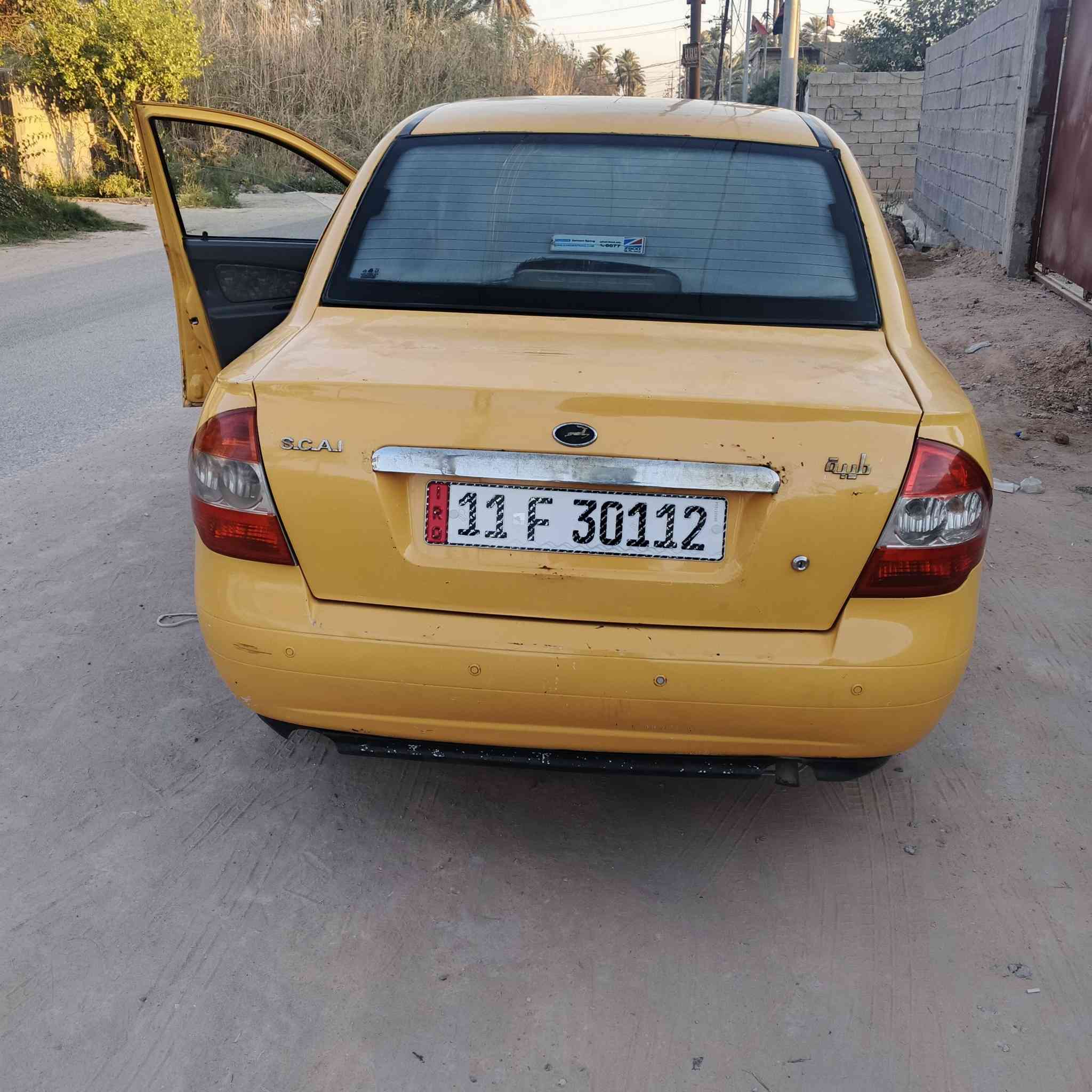 سلام عليكم سياره طيبه لبيع كير مكينه بيه بدايه تبريد ثلج ترايها يخبل بيه بنيد مصبوغ سعر 35وبيه مجال ***********
