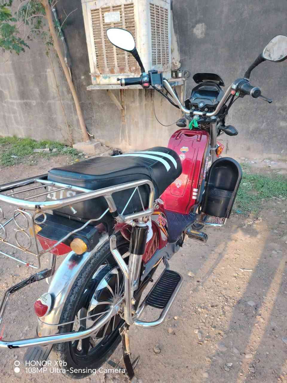 دراجة شحن للبيع اسمه HIS Vib لوك أي عيب مابي مماشيه قليل سعر 450 قفل للاستفسار ‏‏‪0774 791 0534‬‏
