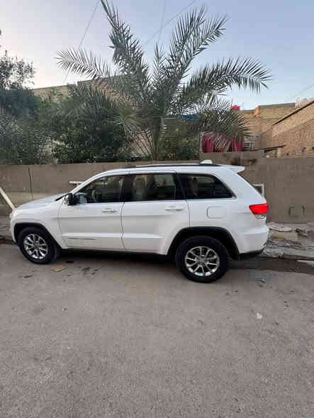 جيب لاريدو ٢٠١٤ خليجي بأسمي 
الكير/مأوس طياره
مكينه/٦سلندر ٠
فتحه
فورويل
كشنات جلد كهربائيه
تخم تاير وباتري جديد
***********
مكلف بالنشر ممتواجد ع الفيس الرقم بي وتساب
عنوان بغداد الحريه دولعي بغداد
