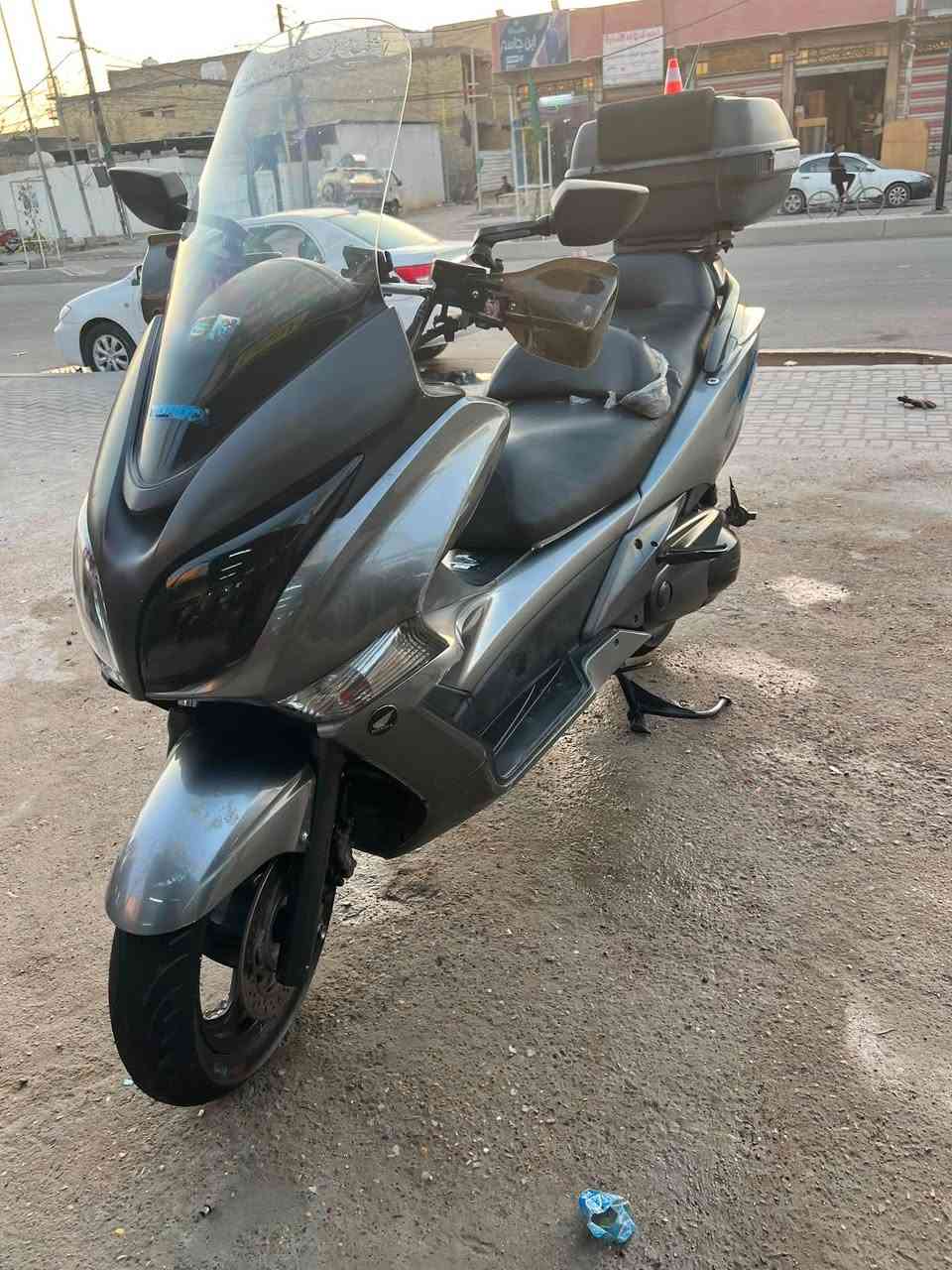 مرخص صاح الكروب
سلام عليكم سلفر جيتي محرك 400 مكفول من برغي 
ماشية 35 علية جنطة اوهوائيات العنوان بغداد حي أور سعر خاص ***********
