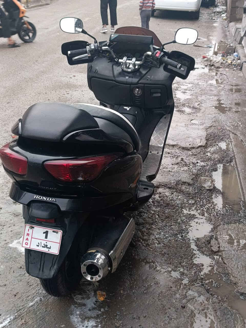 السلام عليكم شباب فورزه 0/8 دراجه خير من الله ماناقصها شي عنوان بغداد الكمالية شارع الجامع سعر مليون وميه  بيها مجال بسيط حك الجيه
***********
