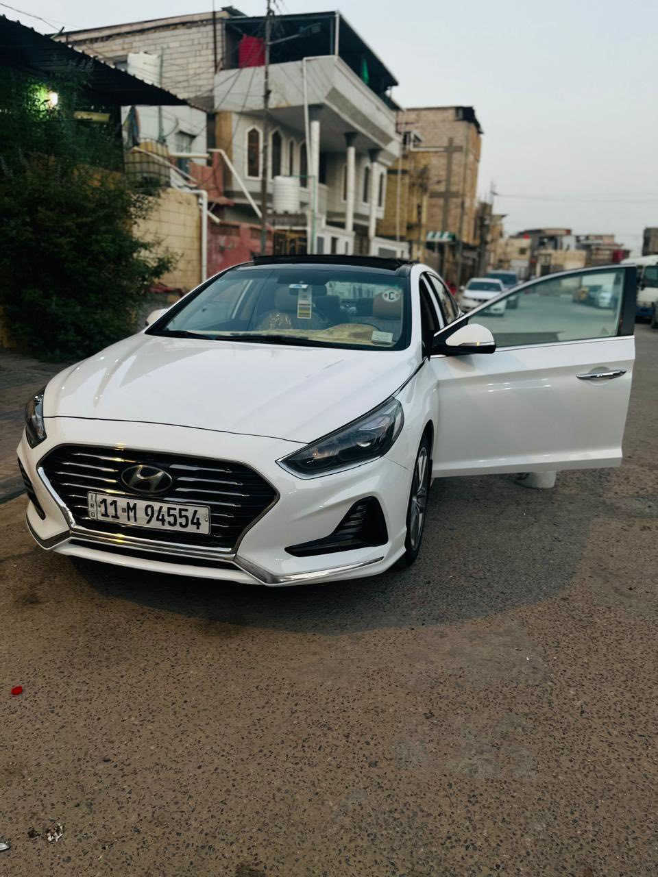 السلام عليكم 
سوناتا وراد خليجي 2018
مكينه2400دوش
وكما موضح امامكم 
العنوان / البصرة/البصرة القديمة
السعر 150 وبيها مجال
للاسفسار 

***********
