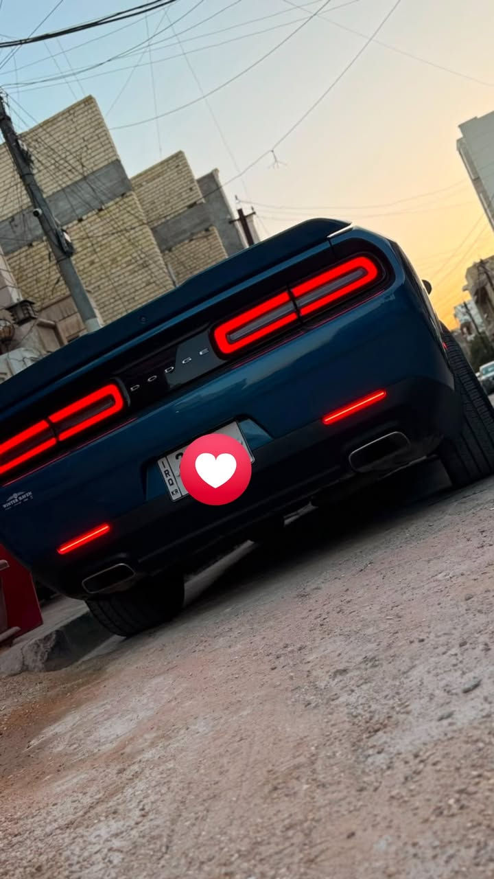🚗 للبيع | دودج تشالنجر 2021 وارد أمريكي 🇺🇸
السلام عليكم ورحمة الله وبركاته

 للبيع دودج تشالنجر موديل 2021 وارد أمريكي، السيارة بحالة الوكاله ممتازة وجاهزة، والتفاصيل كامله:

✅ حادث أمريكا جاملغ خلفي فقط 
✅ صبغ نص باب جهة السكن 
✅بارد جاملغ امامي 
✅ كانت ماشية بأمريكا 43 ألف ميل، وحالياً 54 ألف ميل.
✅ كفالة عامة ما عدا الحادثة السابقة.
✅ سيارة نظيفة جداً ومعتنى بها.

الإضافات والكماليات:
🔹 ستيرن RPM أصلي.
🔹 قطع كاربون فايبر أصلية (ألياف حقيقية).
🔹 دشبول كاربون فايبر.
🔹 محرك3600
🔹 السيارة جاهزة وعلى آخر حبة وكالة.

📍 الموقع: بغداد - الأعظمية، سبع ابكار قرب الوقف السني.

💰 السعر: 193 ورقه وبيه مجال للجادين فقط.

📞 للاستفسار: ***********

⚠️ إخوان، جميع تفاصيل السيارة مذكورة بالمنشور، يرجى قراءة المواصفات بالكامل قبل السؤال عن المواصفات أو السعر.

الله يبارك لصاحب النصيب. 🚘
