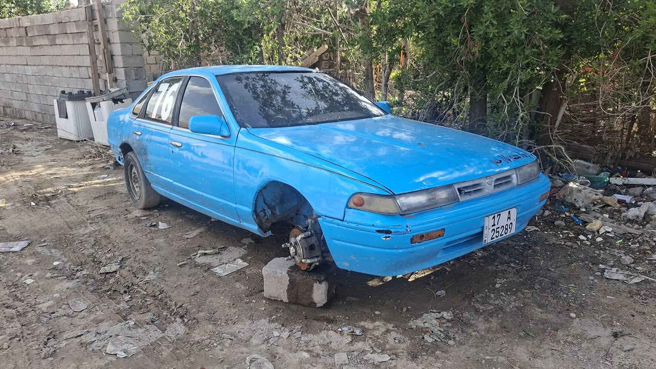 السلام عليكم 
سيارة اولتيما للبيع بدون مكينه رقم مثنى انكليزي سيارة توه معمرة سنوية 2030.  
العنوان : البصرة الزبير شارع المكصب 
السعر:17$وبيها مجال
***********
