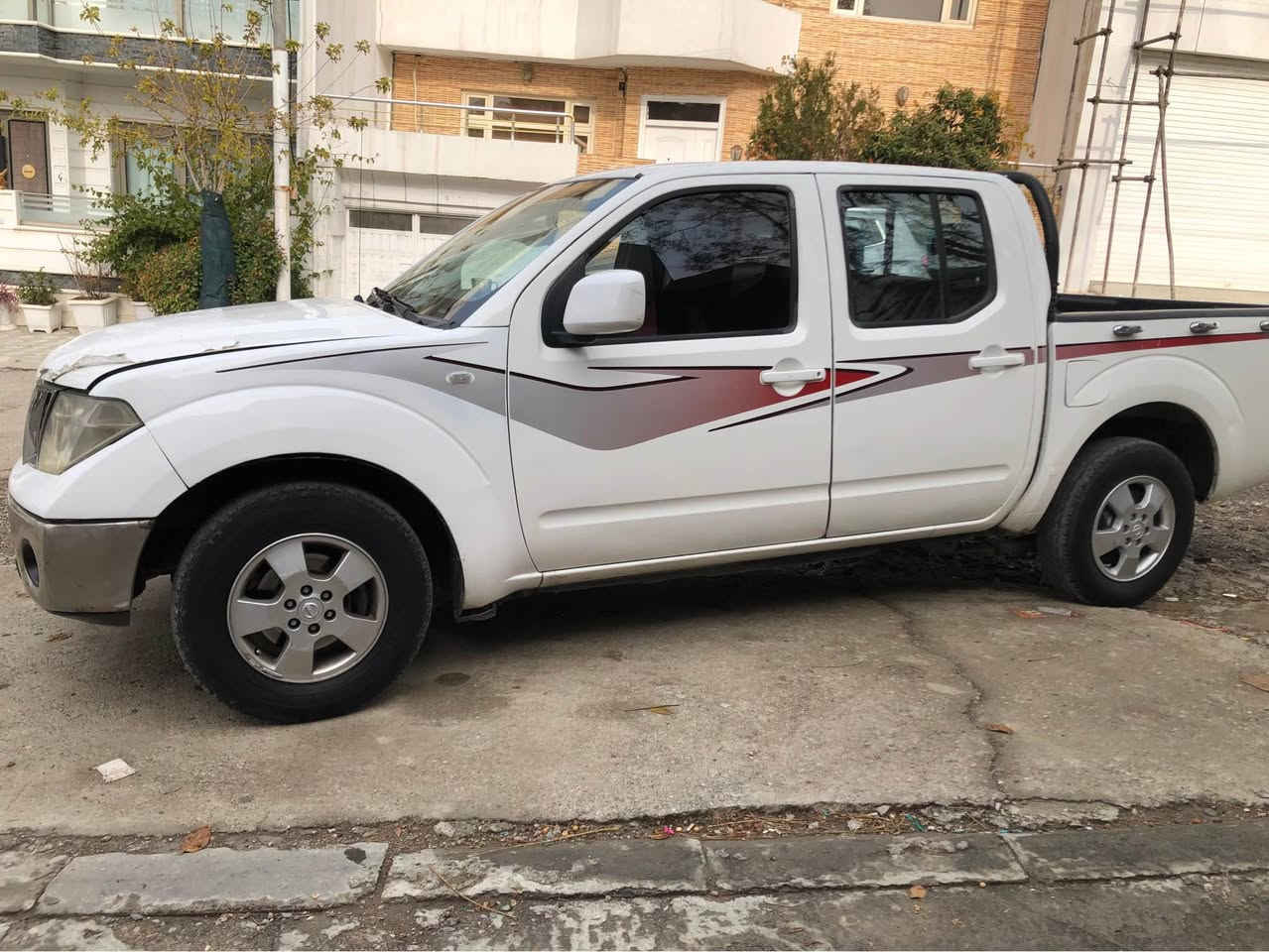 كيرو مةكينةي بةشةرت
كير اوتوماتيكة بلاد خويةتي
٥بارجةي بوياخة ٣ بيشةوة
لةكةل دوو دةركا لةسةرساغي بيدةعم
سةيارةكي مةربوت جاهيزة
٩٨ كةلا و معامةلةية  براينة
موشتةري ني سةري من خوش مةايشينة
*********** السليمانية, العراق
