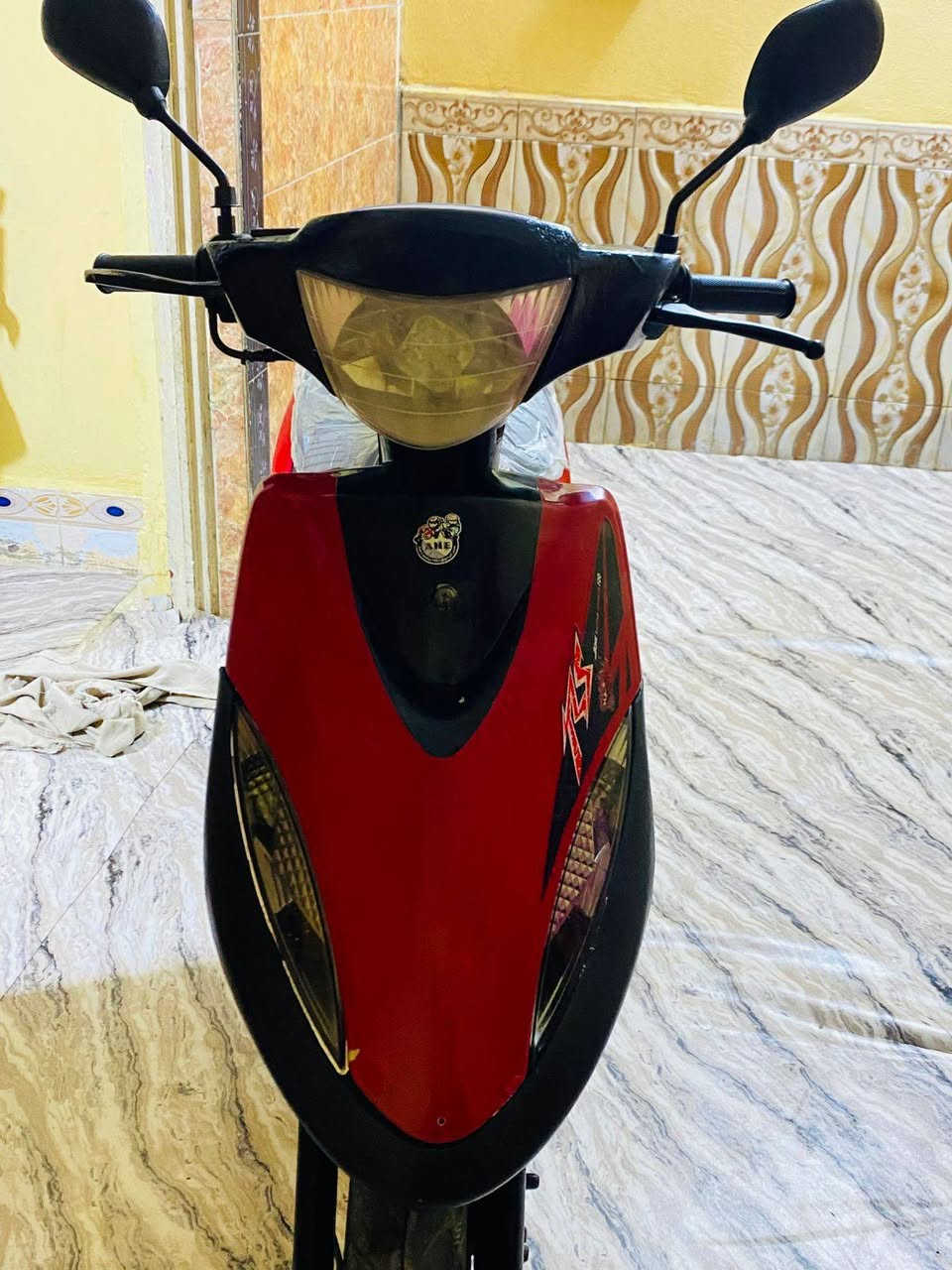 السلام عليكم
شباب دراجه ماكس عدله للبيع مكفولة من جميع النواحي المكينه مامفتوحه سبانه ماخلي عليها
العنوان البصرة قضاء المدينة
السعر ع الخاص 
الرقم: ***********
