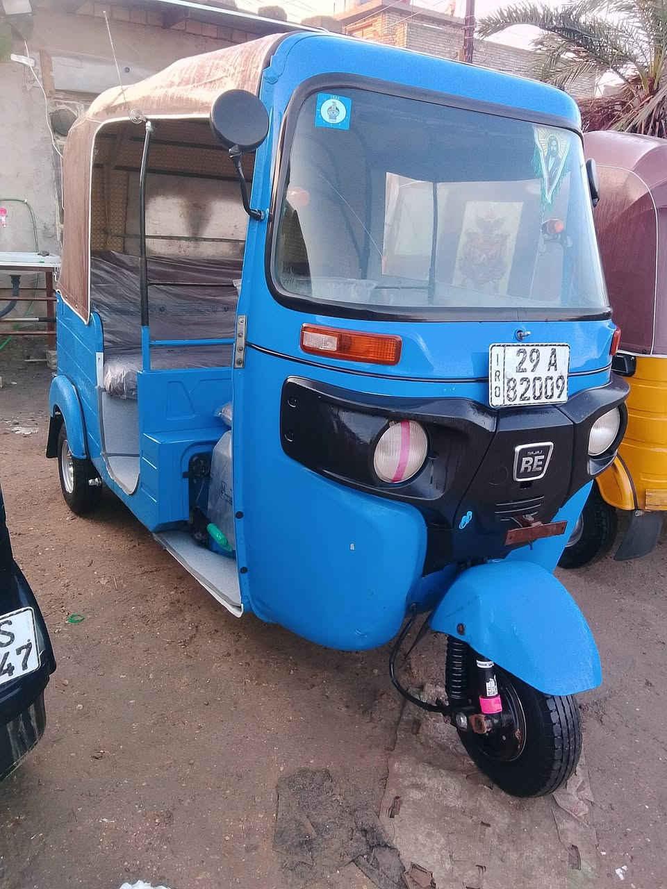 سلام عليكم تكتك لبيع موديل 20مكينه كفاله  عامه مكان بغداد دوره رقم الهاتف ***********
