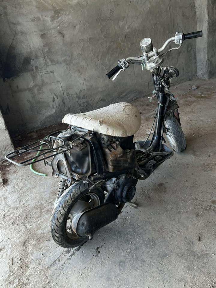 السلام عليكم حبايب للبيع كلاسك شغاله نص هندر
السعر ٨٠ الشراي يتصل ***********.
