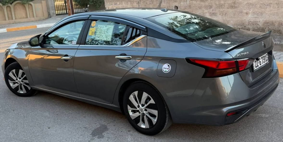 السلام عليكم شباب نيسان اليتما 2020للبيع 
فول موصفات عدا الفتحه كشن كهربائي تدفئه بل كشنات رادارامامي خلفي بصمه تشغيل عن بعد كشنات جلد شاشه كبيره بيها هواي موصفات مكينه 2500تنفس اصطناعي حادثها كلش بسيط جدا بدون دواخل لغد شاصي بدنه مكفوله حادثها موجود بل منشورسياره رقم اربيل صارشهر من ماحوله هزه اوفحص بيها ميحتاج للشراي كبل ايحول بدون حجز السعر144ابوبيها مجال قليل مكاني ديالى بعقوبه ***********
