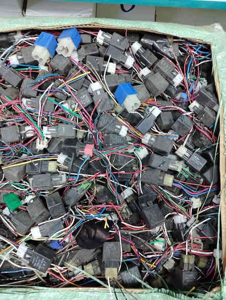 سلام عليكم 
كتفات أنواع 
أسعار مناسبه
***********
